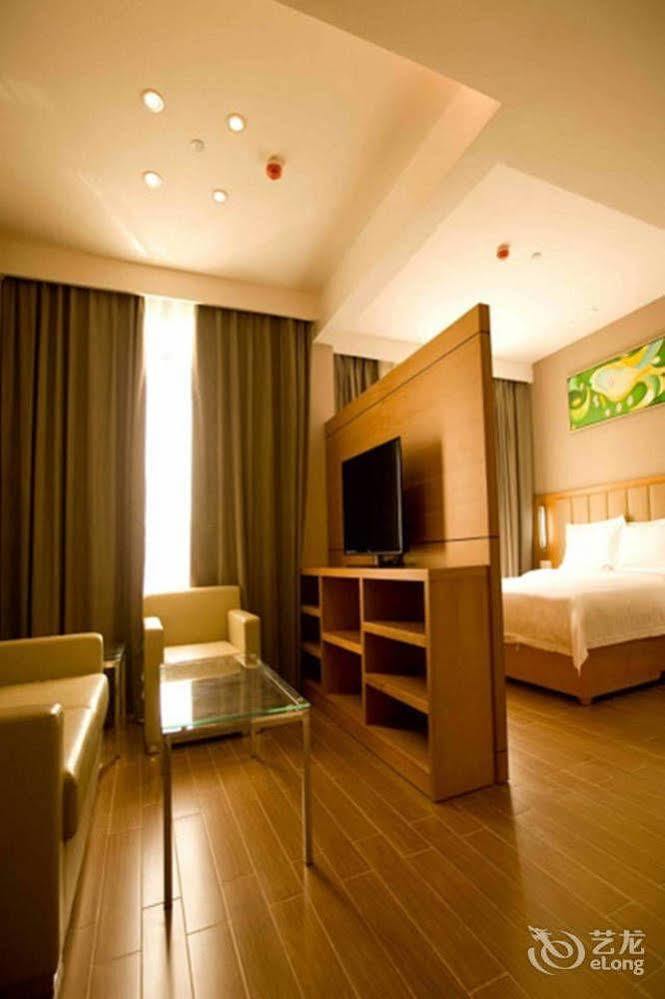 Ji Hotel Sanya Center Exterior photo